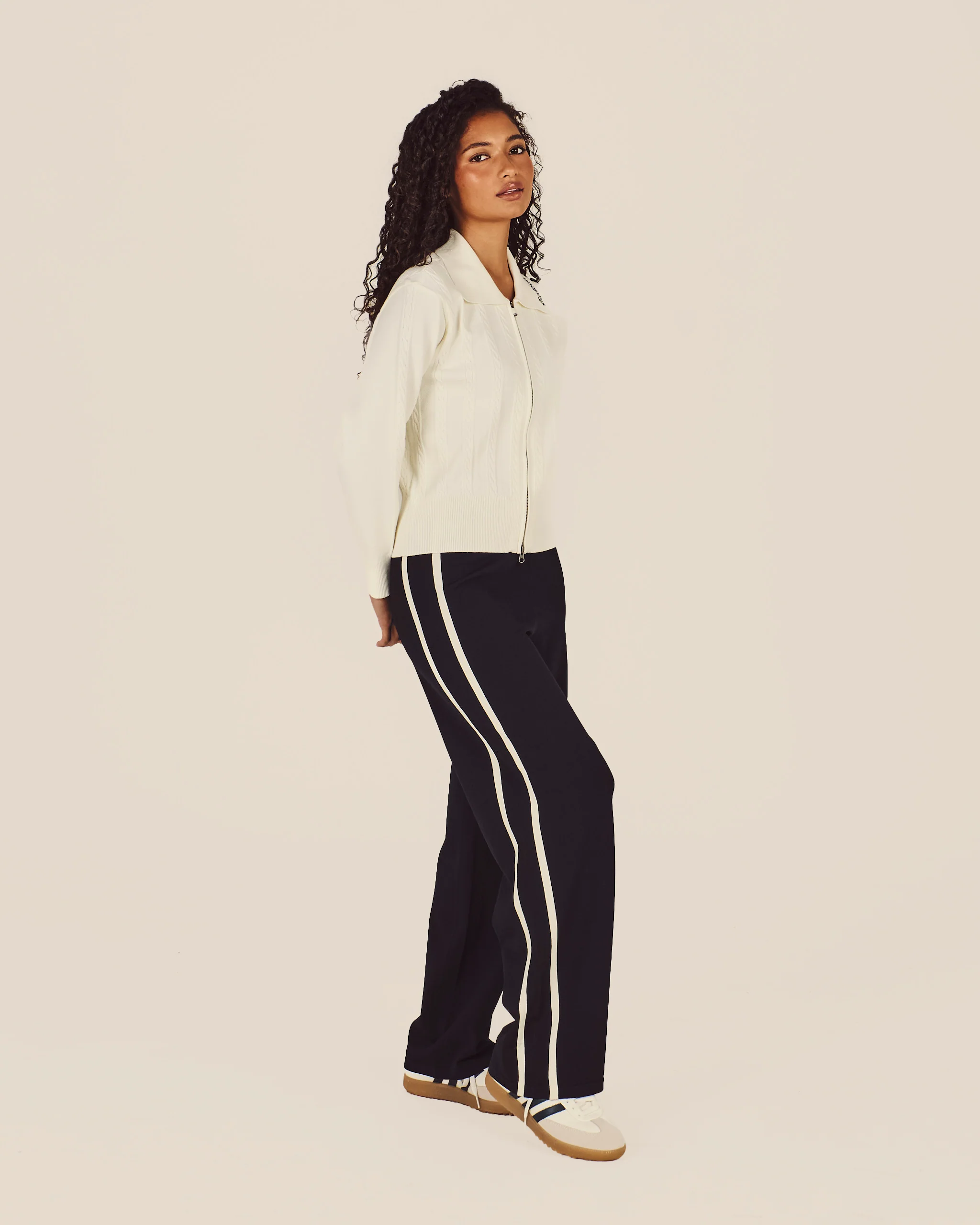 ALICIA PANT - Image 4