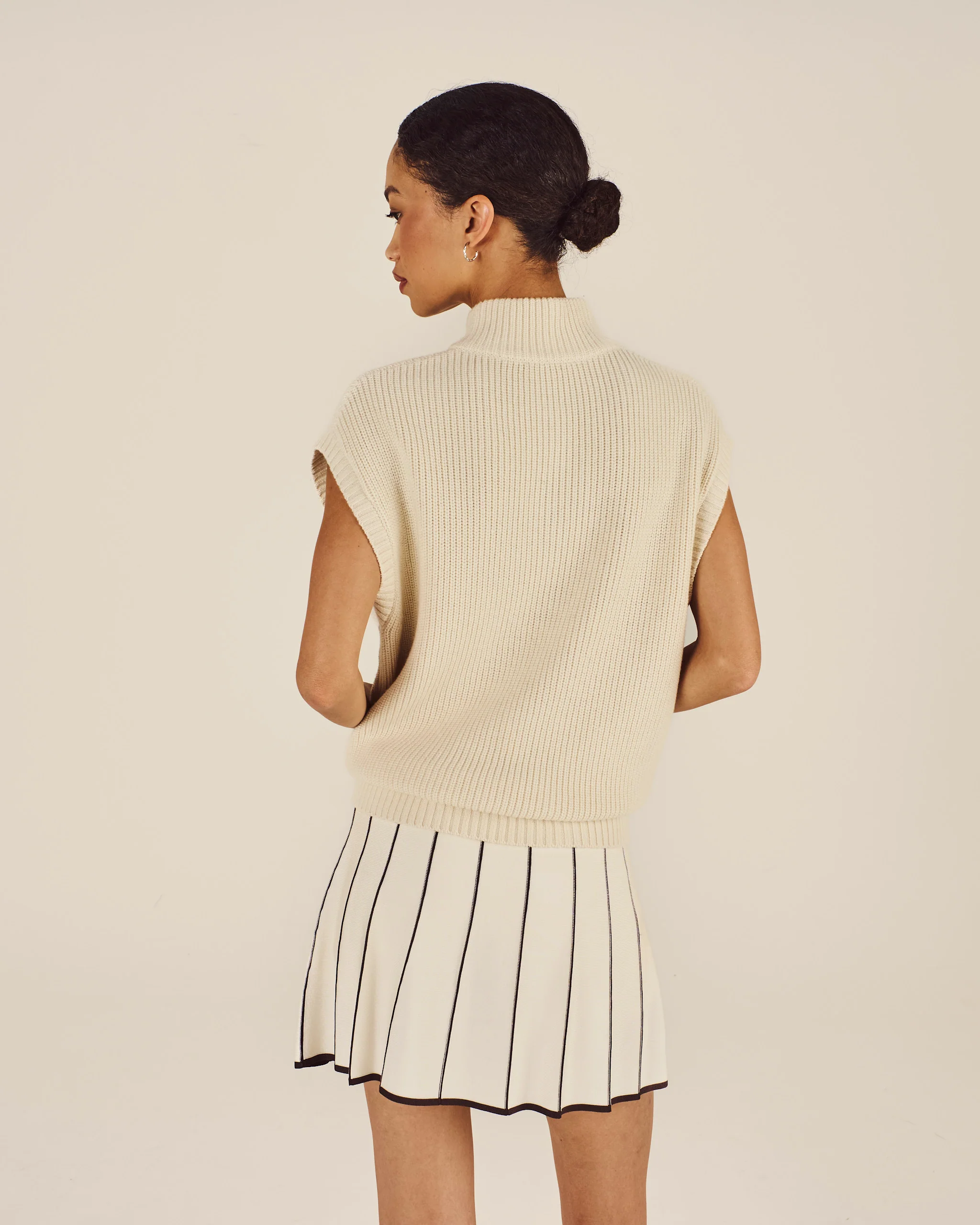 IVA SWEATER VEST - Image 4
