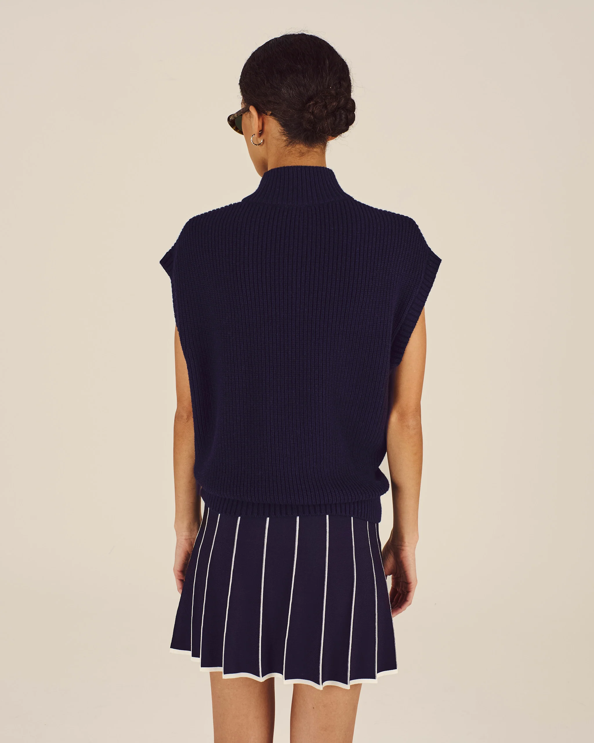 IVA SWEATER VEST - Image 4