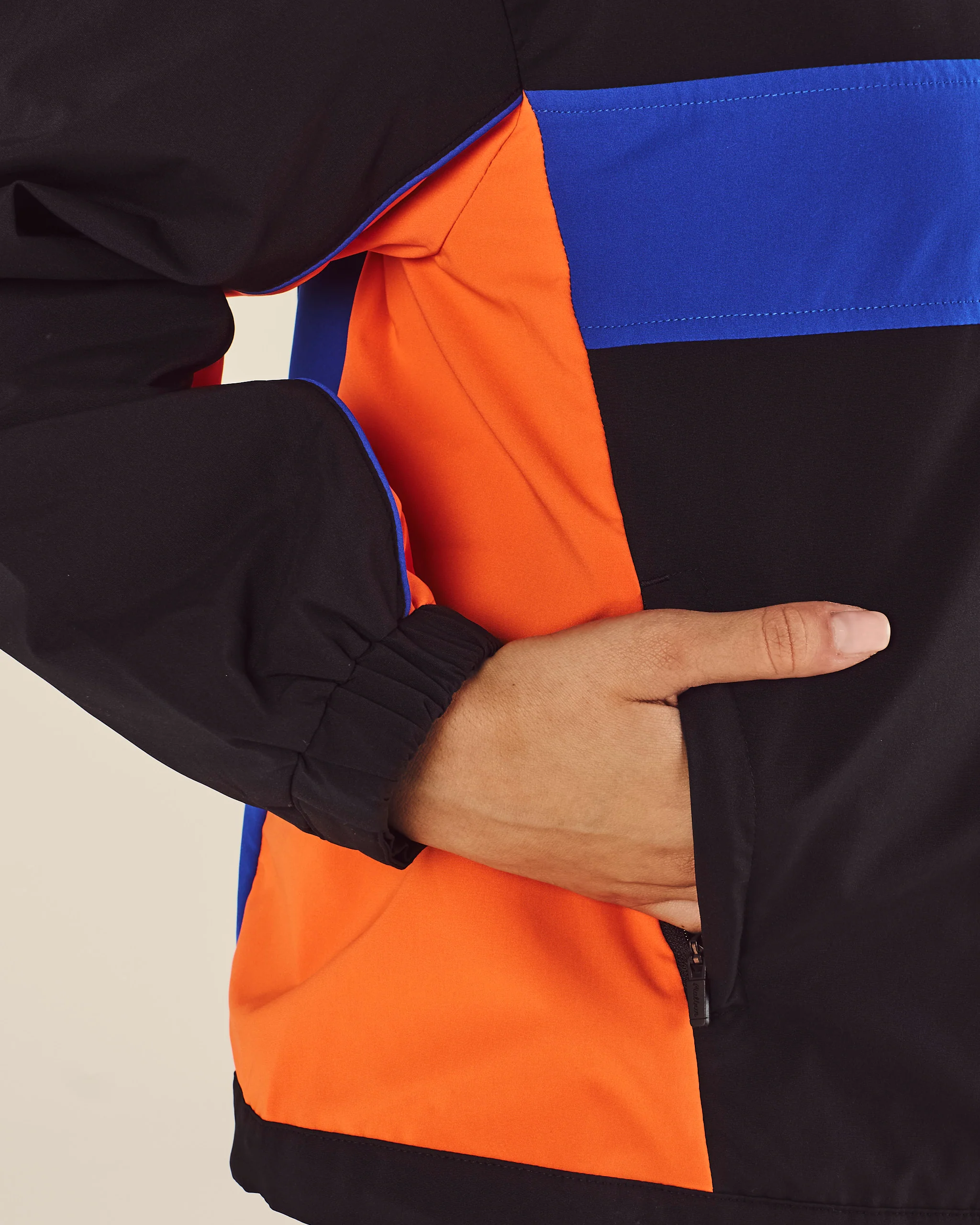 KNICKS WOMEN'S QUARTER ZIP - Image 3