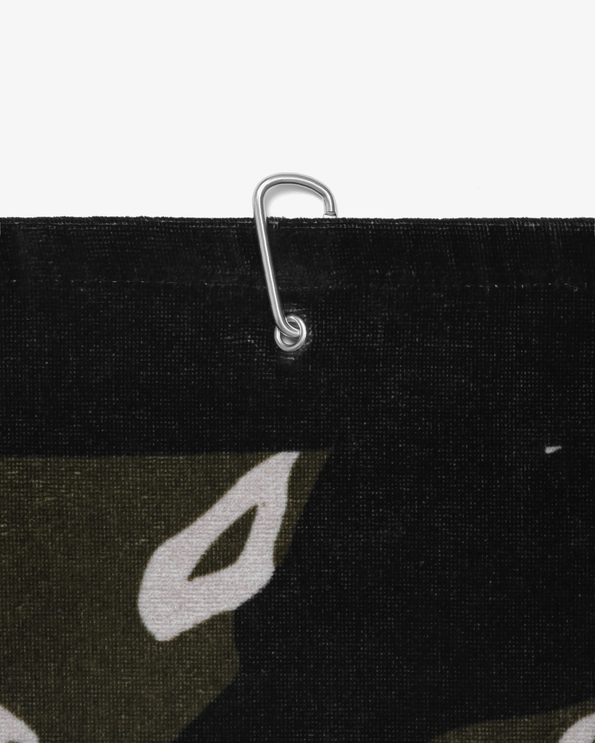 MALBON X UNDEFEATED GOLF TOWEL - Image 3