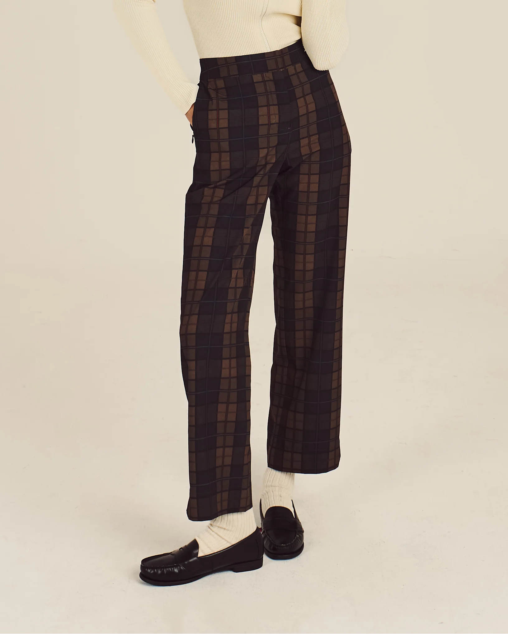NORA PANT