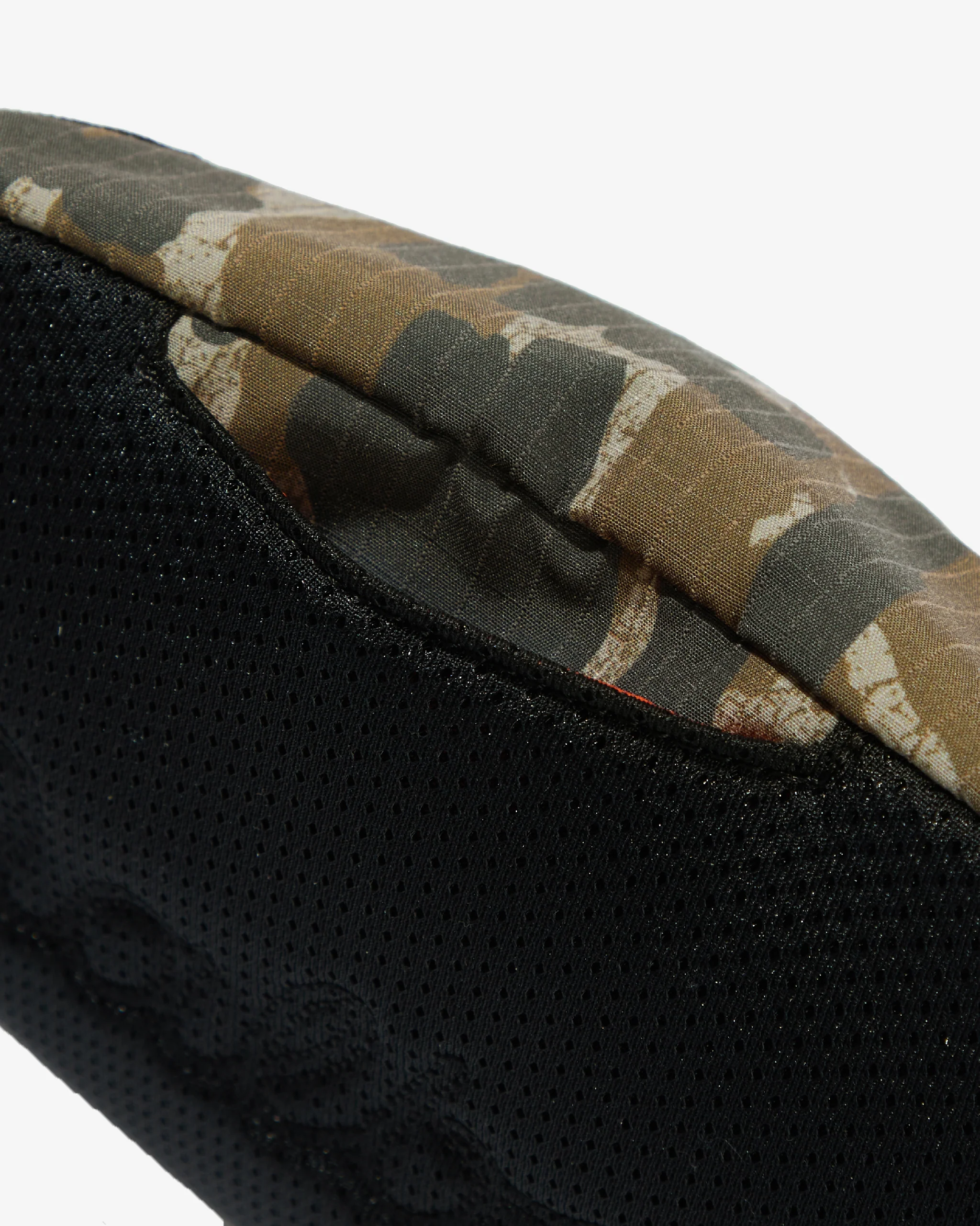 STUDIO SEOUL TOUR DIVOT HIP SACK - Image 4